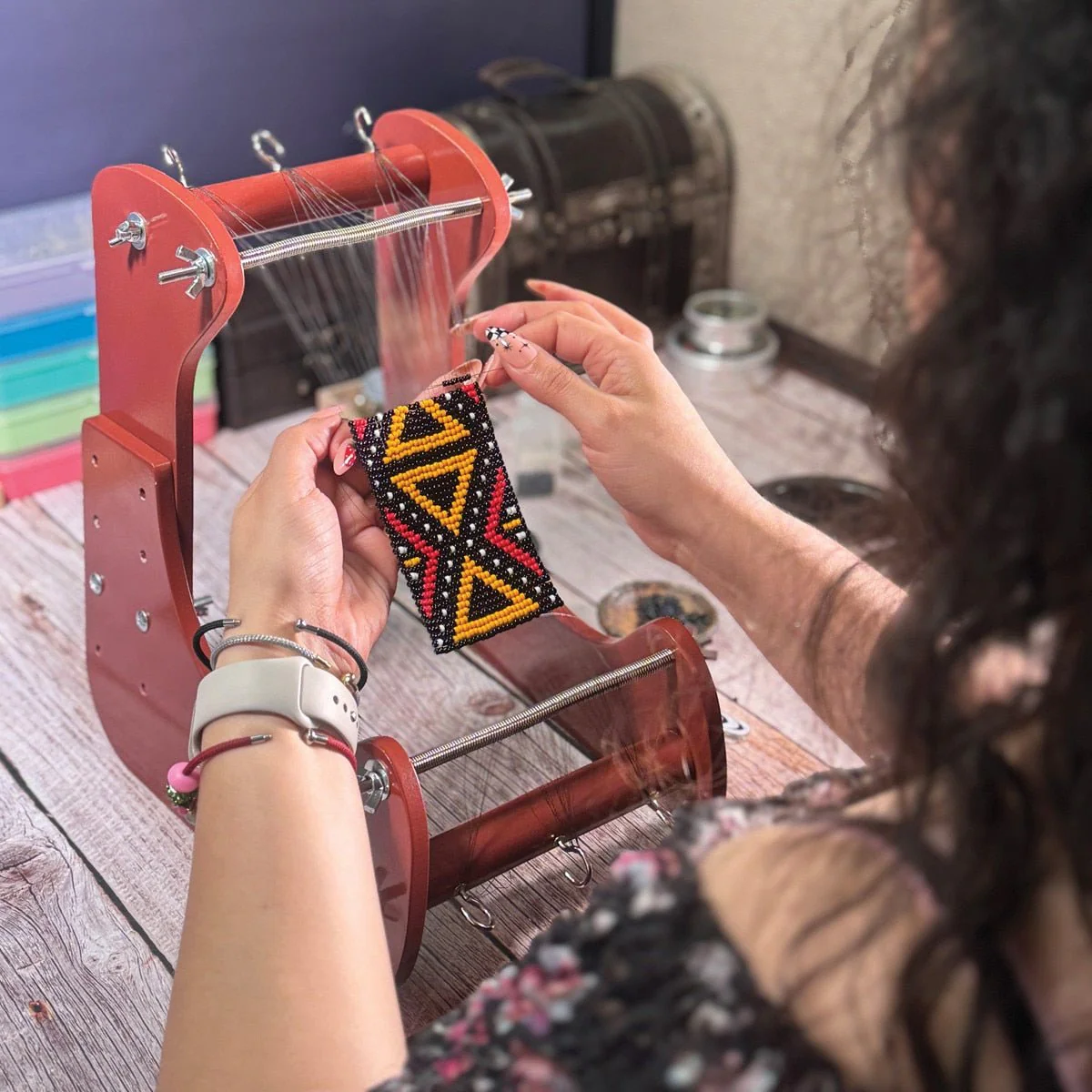 Basic Elements ComfortLoom - Adjustable Standing Beading Loom - Image 2