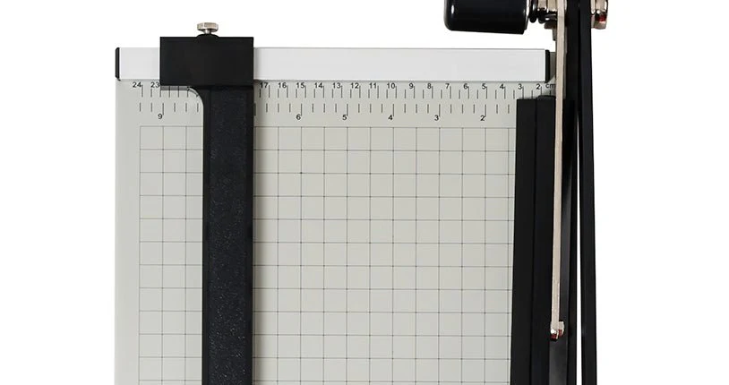 Dahle Vantage 12e Guillotine Paper Trimmer - 12" Cut - Image 5