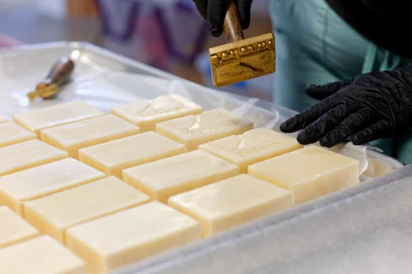 Federal Color - Artist's Essential Bar Soap, Bergamot & Clove - Image 3