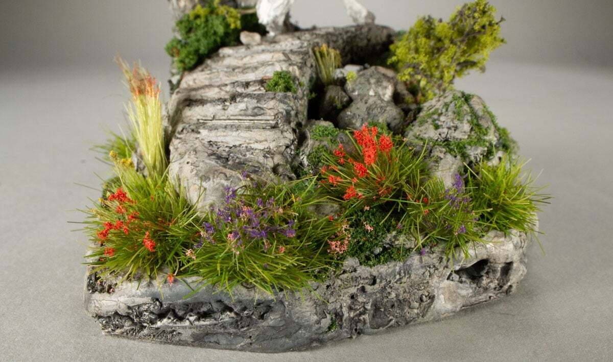 All Game Terrain - Accents - 4 bags (1.8 cubic inches each) - Flowers - Image 2