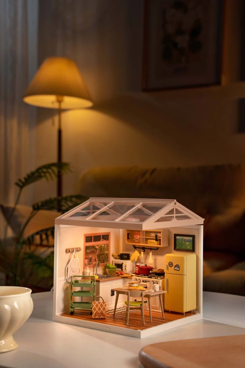 Hands Craft - DIY Miniature House Kit: Happy Meals Kitchen - Image 9