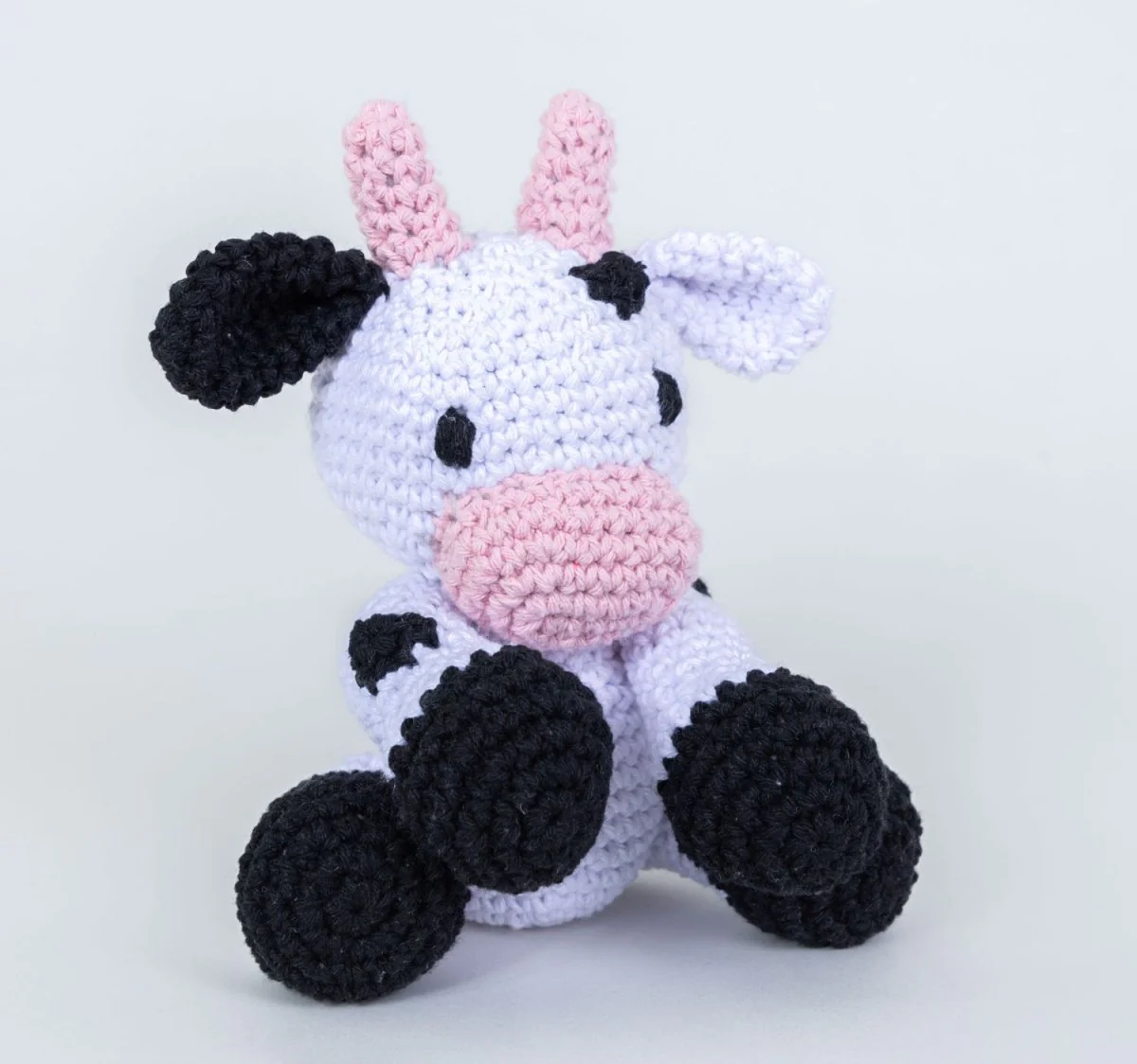 Hoooked Amigurumi DIY Kit W/Eco Barbante Yarn - Cow Kirby - Lotus