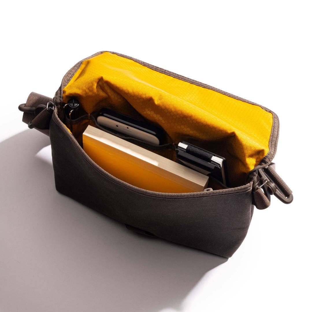 LOCHBY - Artists Field Sling - Brown - Image 6