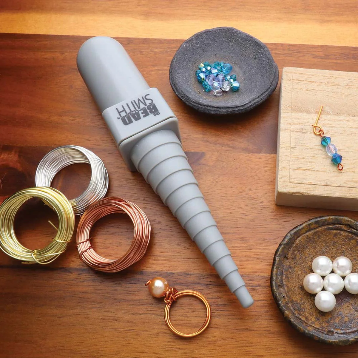 Round Stepped Plastic Mandrel with 3 x 5.5 Yard Wire Coils - Image 2
